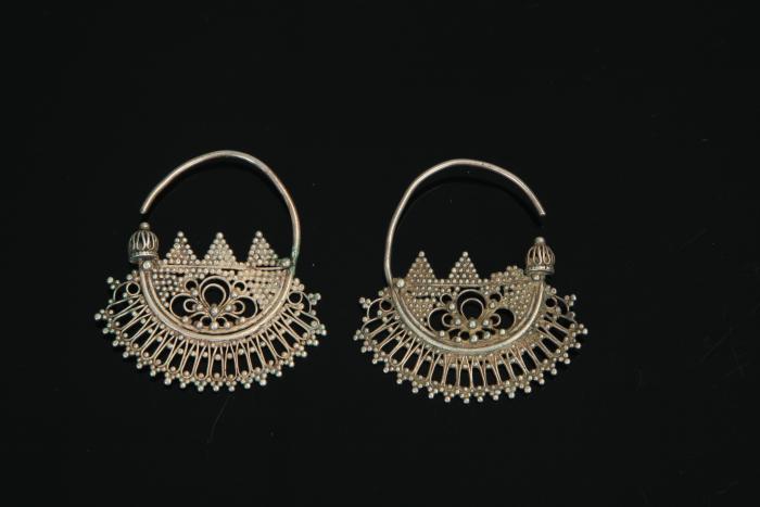 0434 khalka (ear-rings)Ferghana , nineteenth century